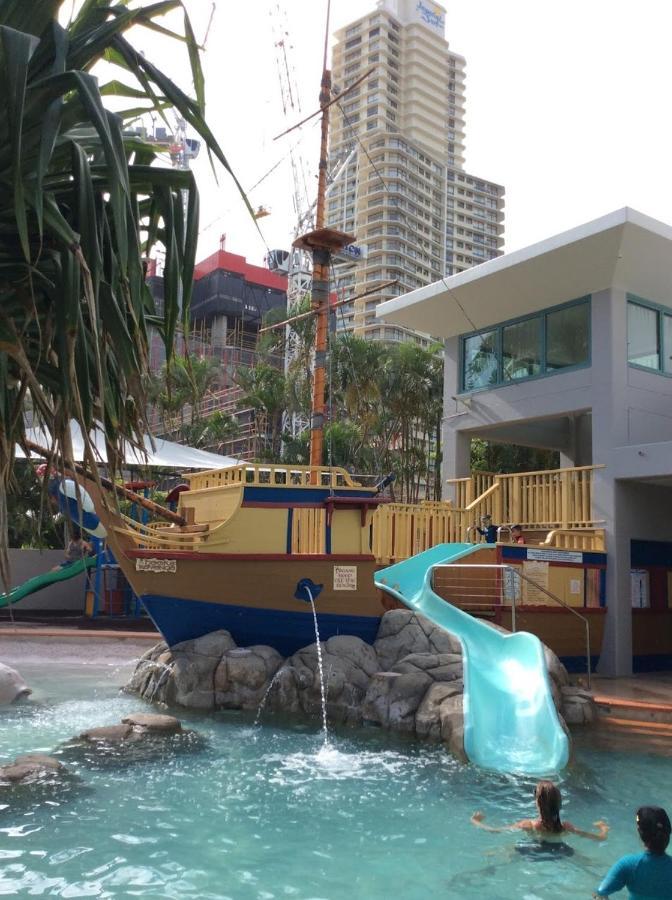 Crown Towers Resort Private Apartments Gold Coast Exterior photo